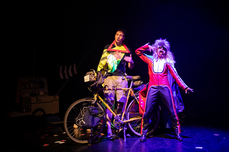 FLEXIBELER ALS HET WARE Kamerich Budwilowitz 82 Theater Als Het Ware